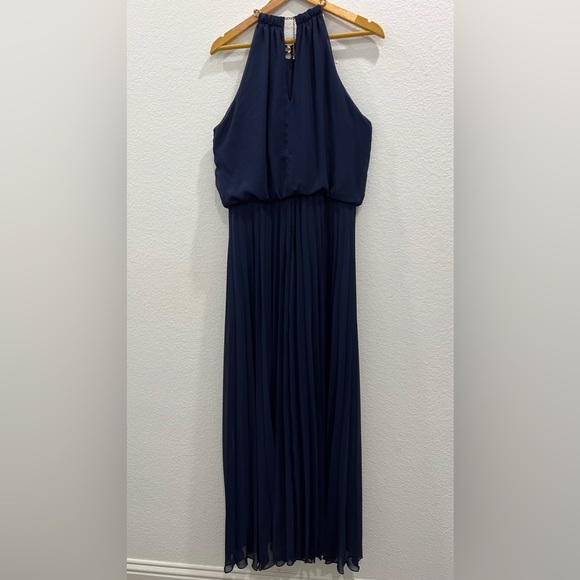 Bisou Bisou Navy Pleated Halter, Maxi 14 Chiffon Gold Chain Neck Summer Wedding - Picture 7 of 7